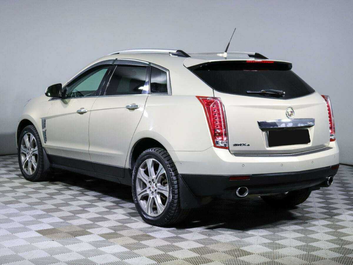 Cadillac SRX с пробегом — 2011 год. Фото: #6