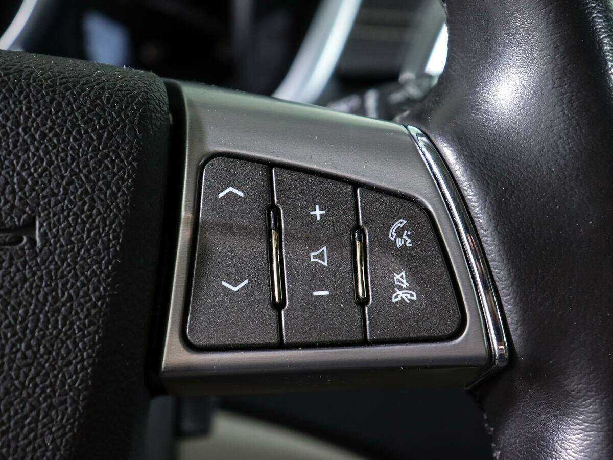 Cadillac SRX с пробегом — 2011 год. Фото: #24