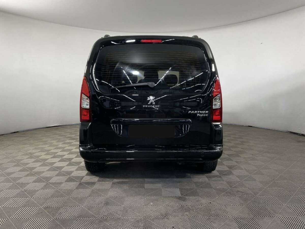 Peugeot Partner с пробегом — 2014 год. Фото: #2