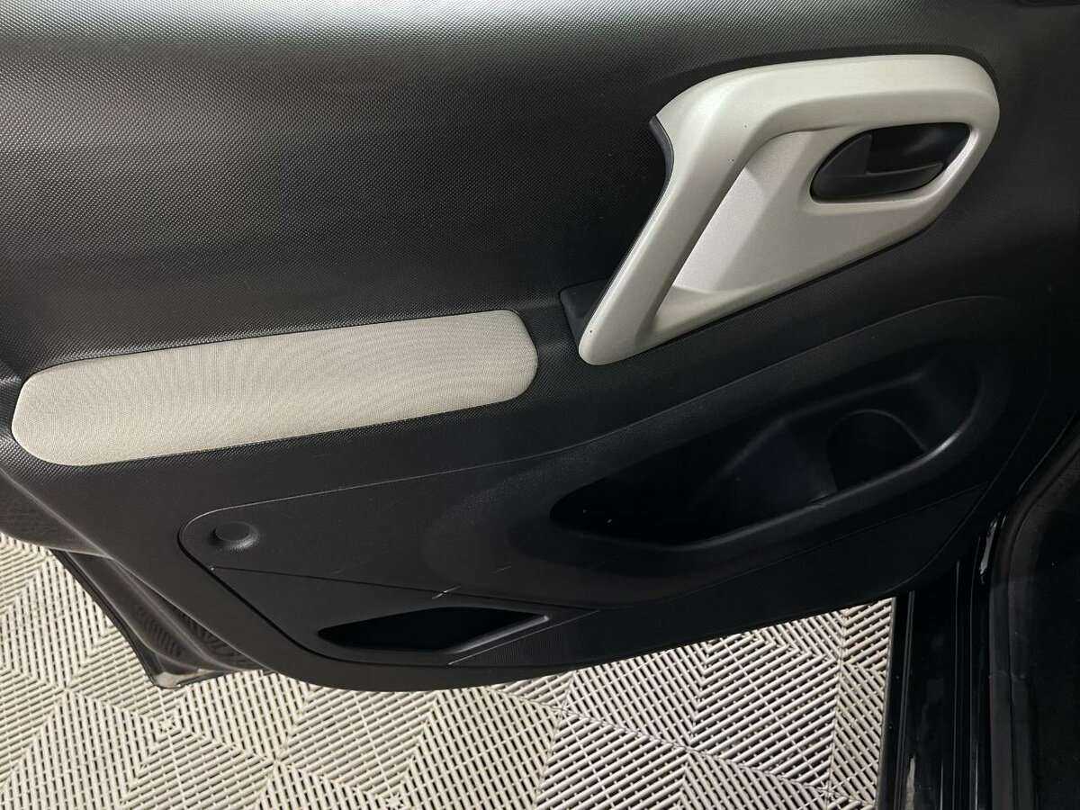 Peugeot Partner с пробегом — 2014 год. Фото: #7