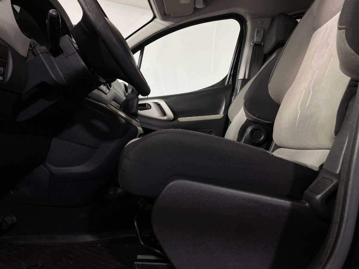 Peugeot Partner с пробегом — 2014 год. Фото: #9