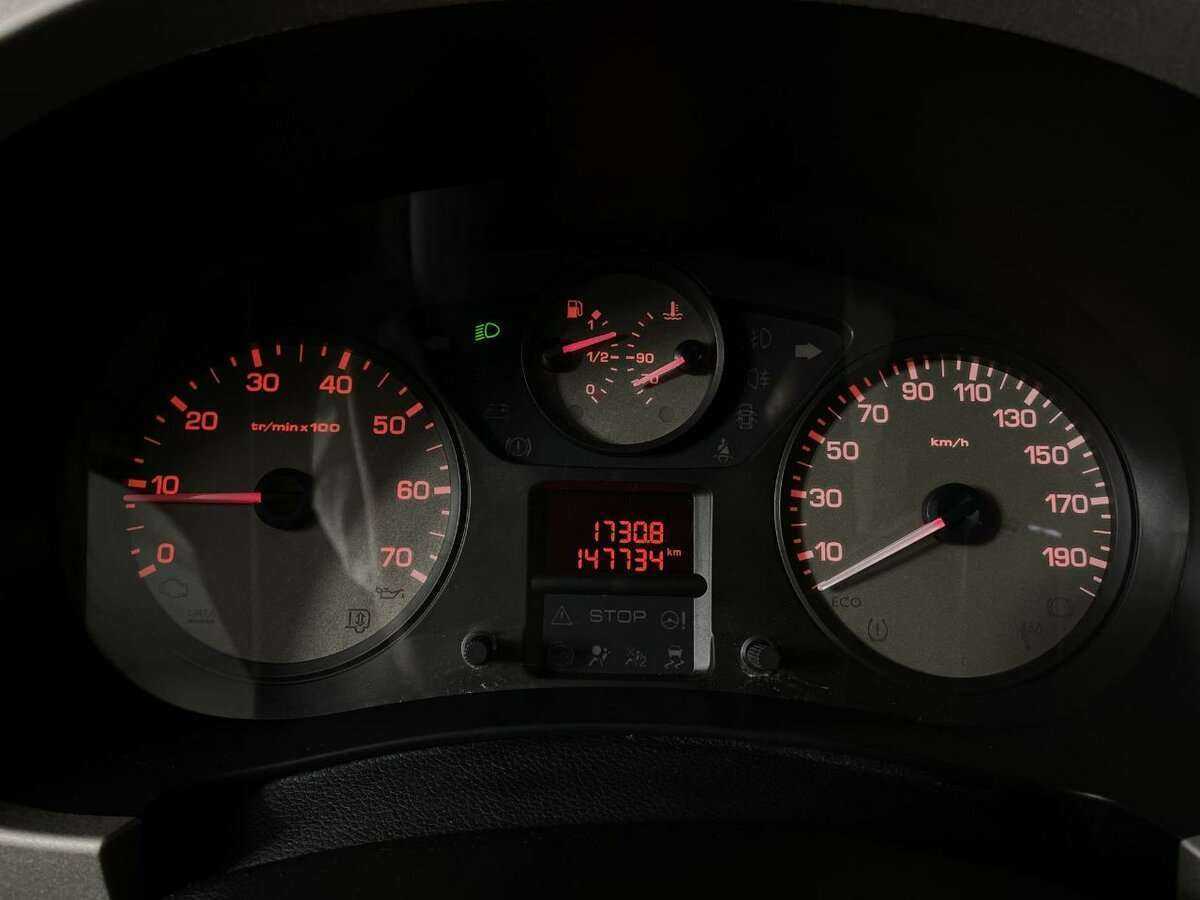 Peugeot Partner с пробегом — 2014 год. Фото: #10