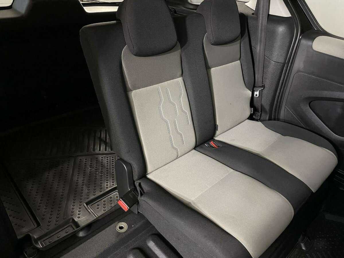 Peugeot Partner с пробегом — 2014 год. Фото: #14