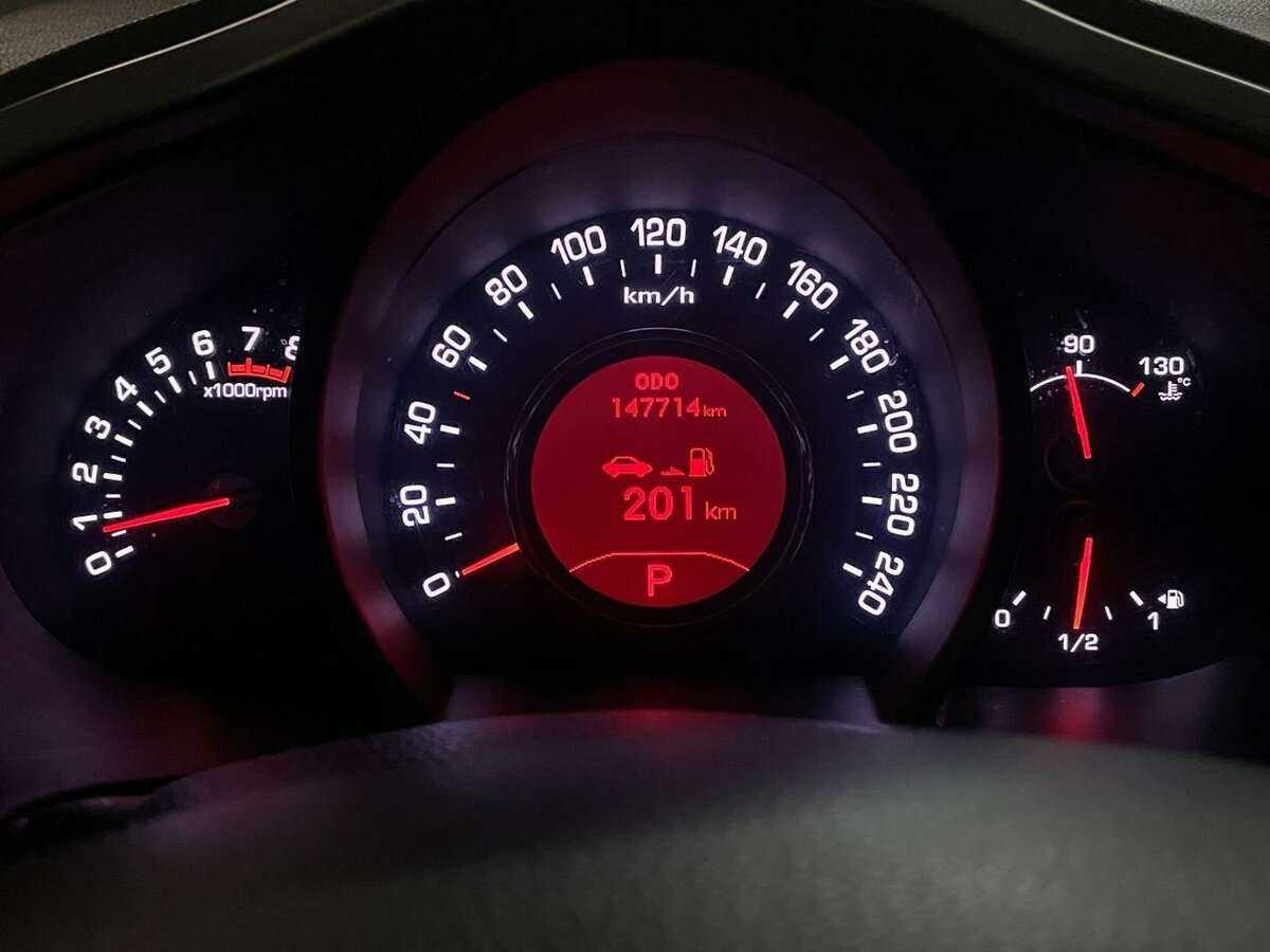 Kia Sportage с пробегом — 2011 год. Фото: #10