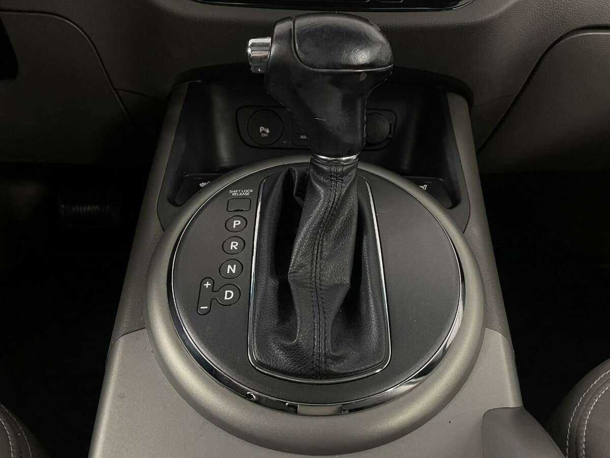 Kia Sportage с пробегом — 2011 год. Фото: #12