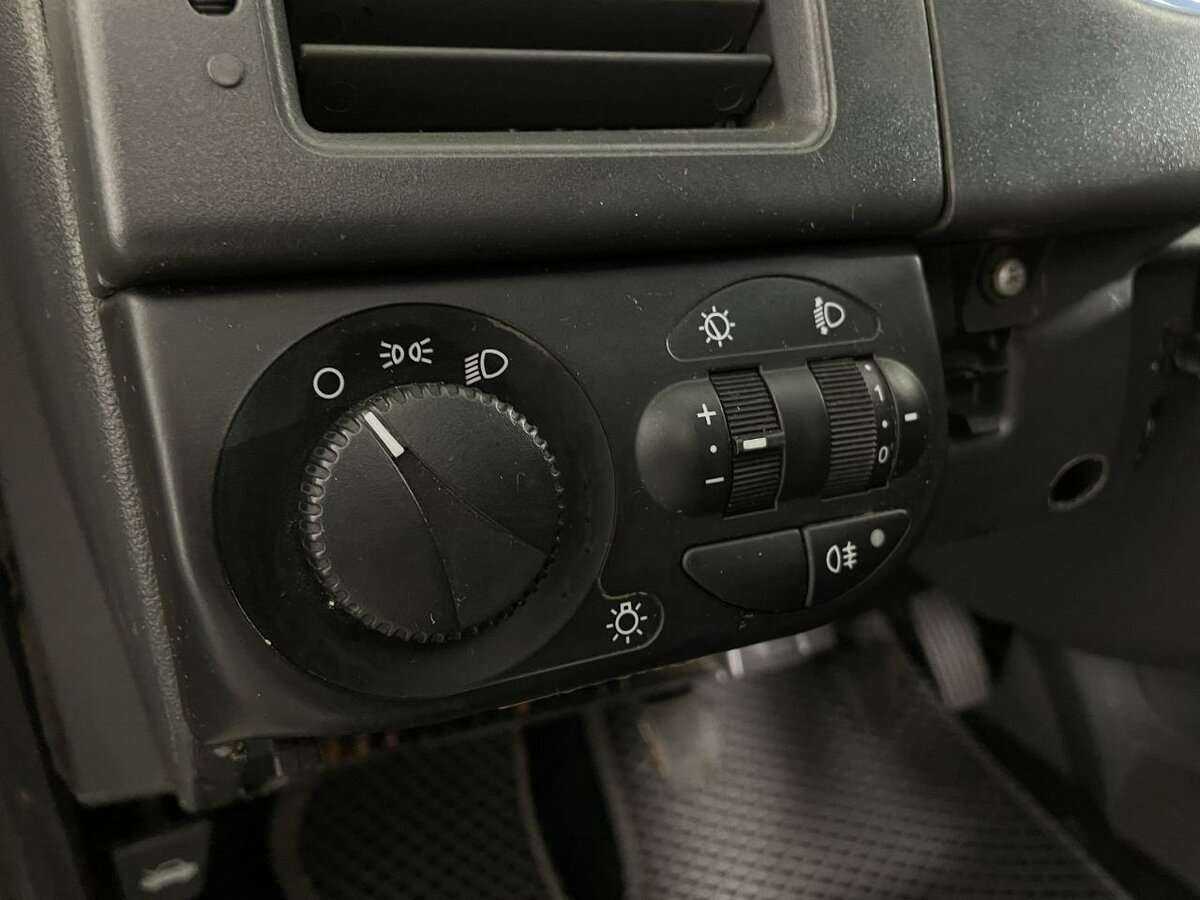 Lada (ВАЗ) Priora с пробегом — 2011 год. Фото: #6