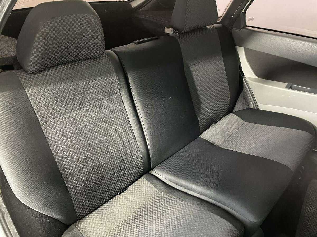 Lada (ВАЗ) Priora с пробегом — 2011 год. Фото: #12