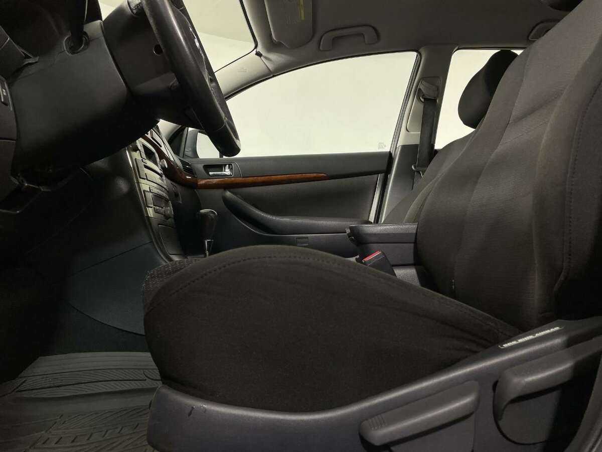 Toyota Avensis с пробегом — 2008 год. Фото: #9