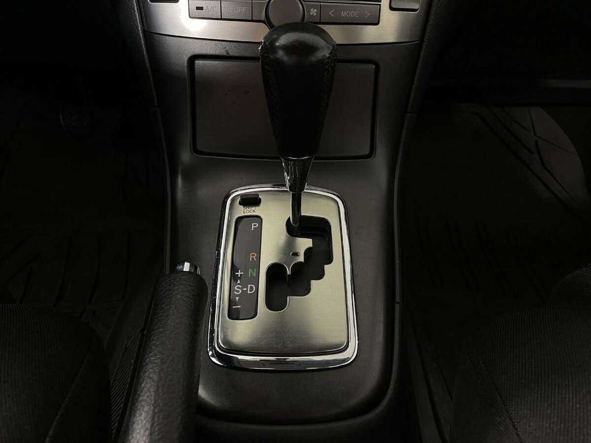 Toyota Avensis с пробегом — 2008 год. Фото: #12