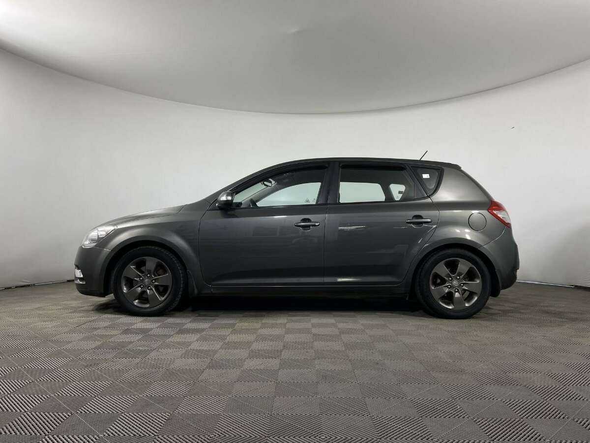 Kia Ceed с пробегом — 2011 год. Фото: #4