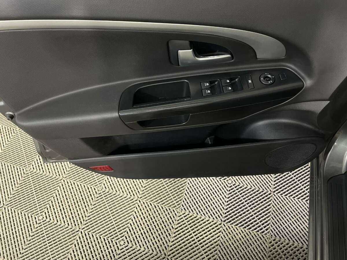 Kia Ceed с пробегом — 2011 год. Фото: #7