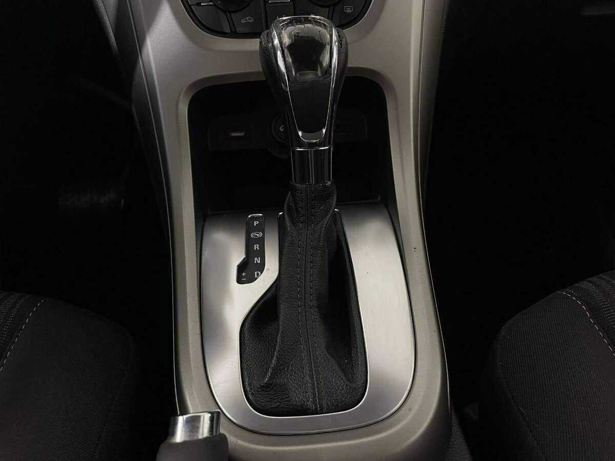 Opel Astra с пробегом — 2011 год. Фото: #12