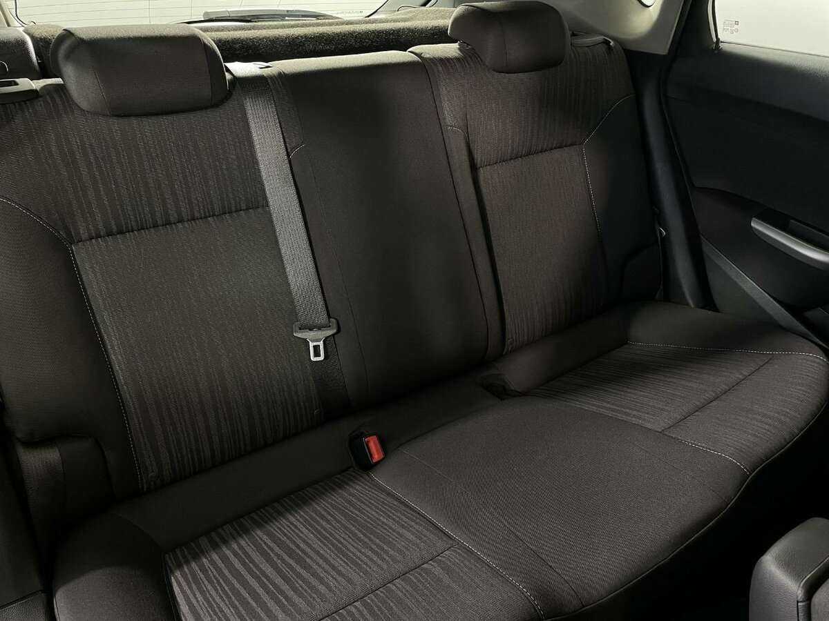 Opel Astra с пробегом — 2011 год. Фото: #14