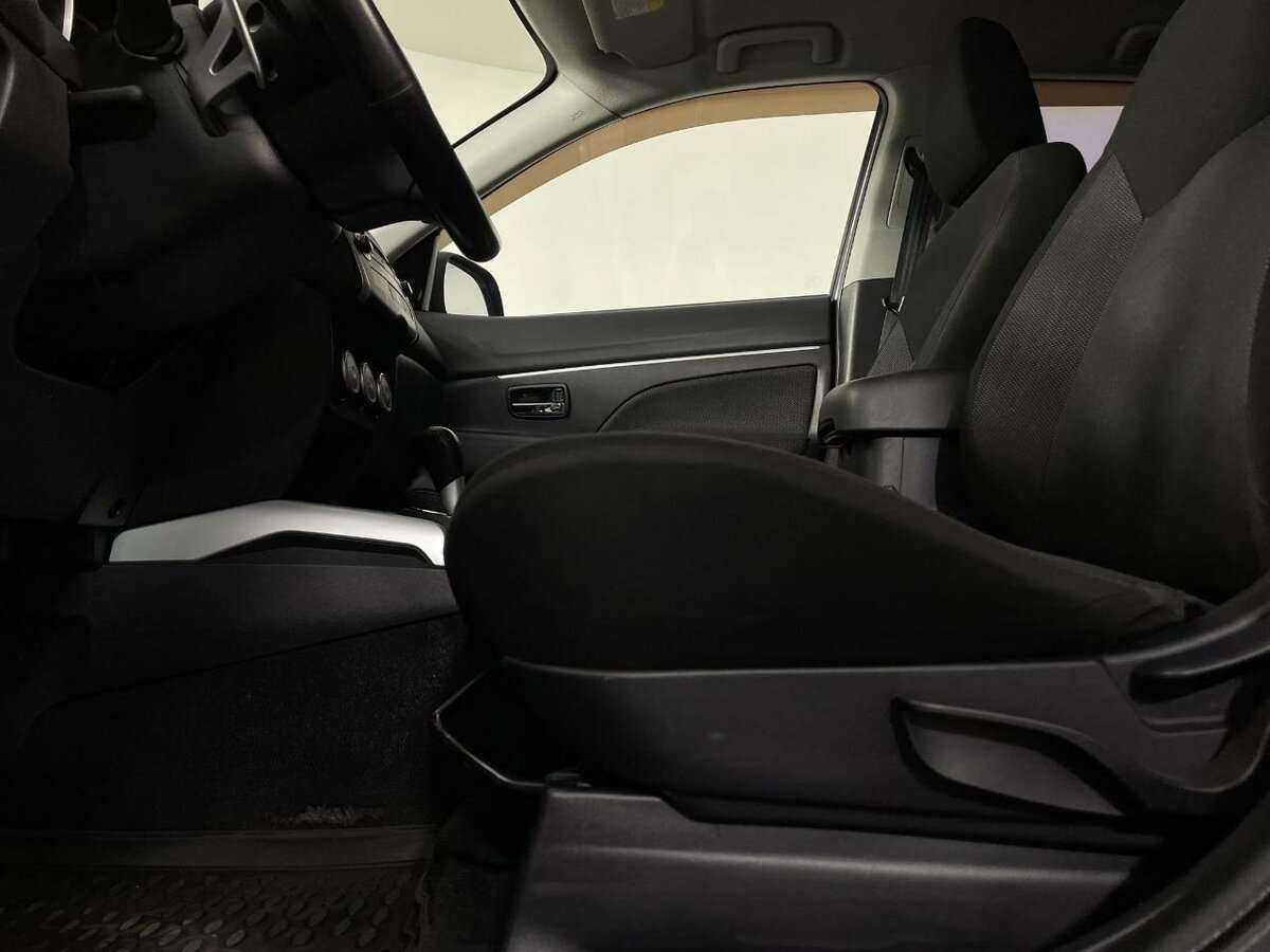 Mitsubishi ASX с пробегом — 2010 год. Фото: #9