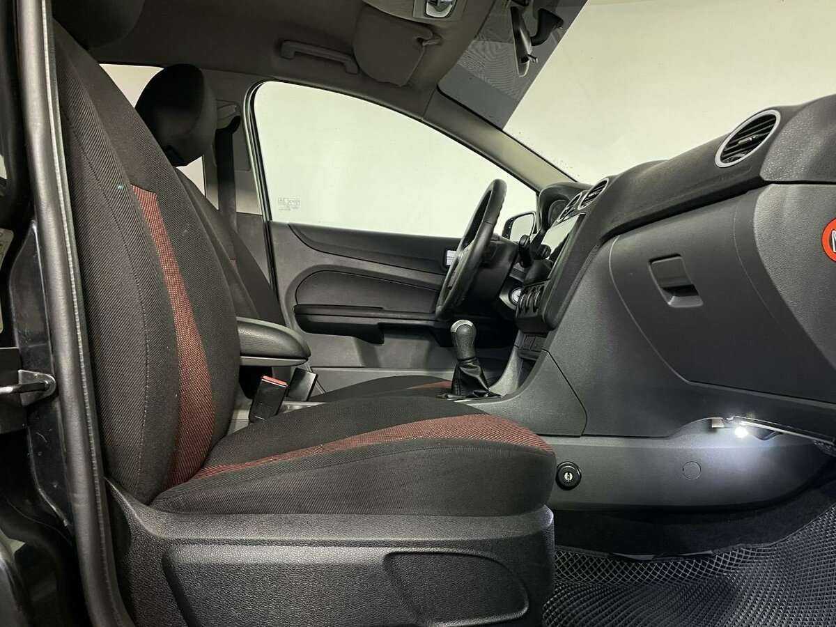 Ford Focus с пробегом — 2007 год. Фото: #13