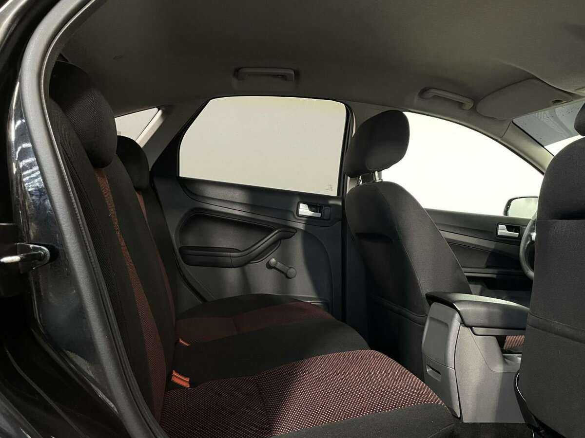 Ford Focus с пробегом — 2007 год. Фото: #14