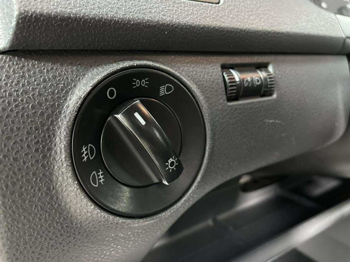 Volkswagen Polo с пробегом — 2008 год. Фото: #8