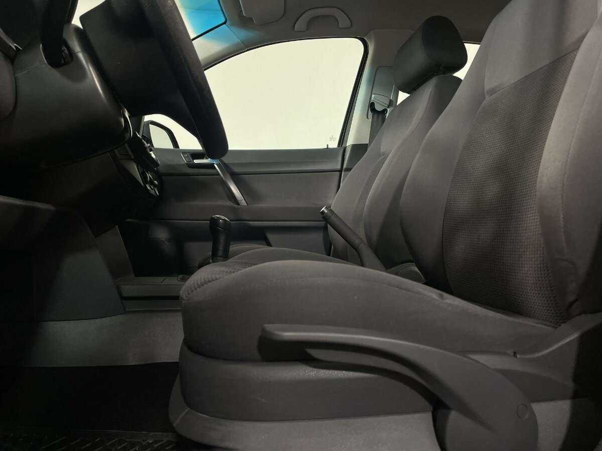 Volkswagen Polo с пробегом — 2008 год. Фото: #9