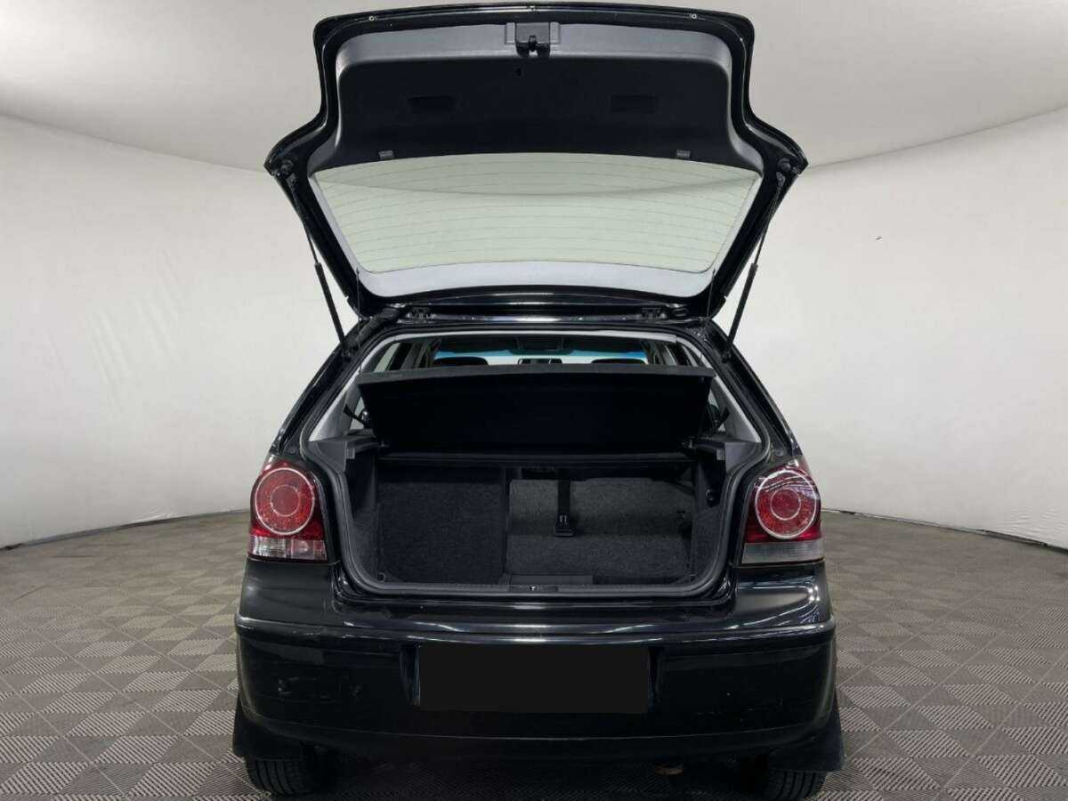 Volkswagen Polo с пробегом — 2008 год. Фото: #17