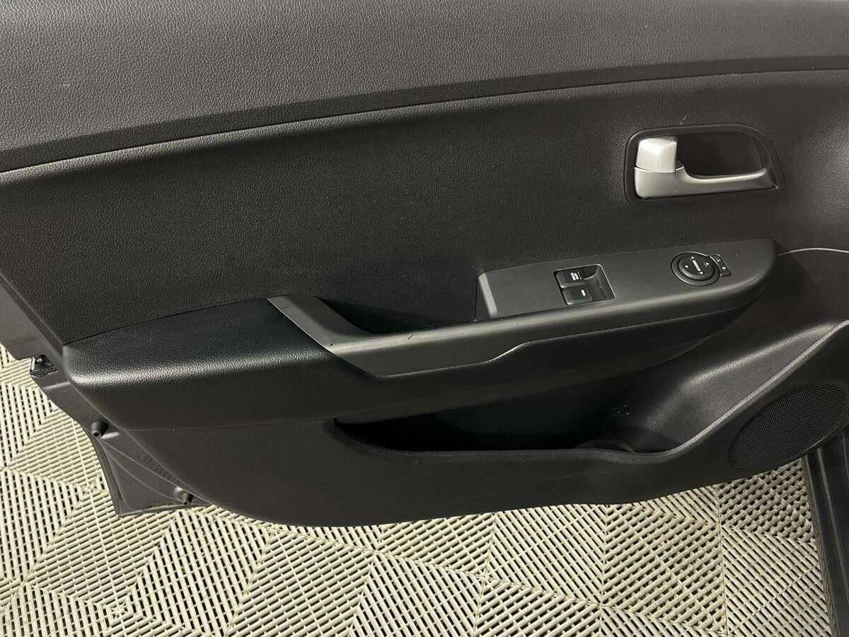 Kia Rio с пробегом — 2016 год. Фото: #7