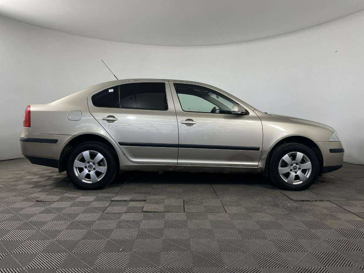 Skoda Octavia с пробегом — 2005 год. Фото: #3