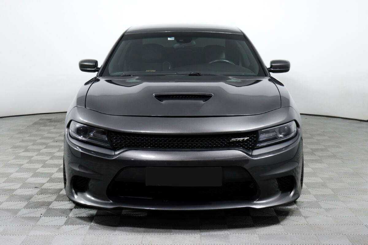 Dodge Charger с пробегом — 2018 год. Фото: #1