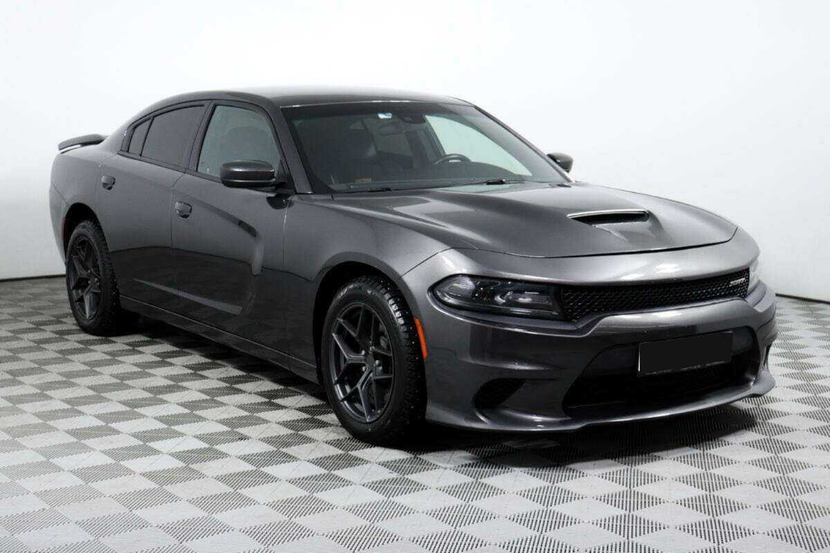 Dodge Charger с пробегом — 2018 год. Фото: #2