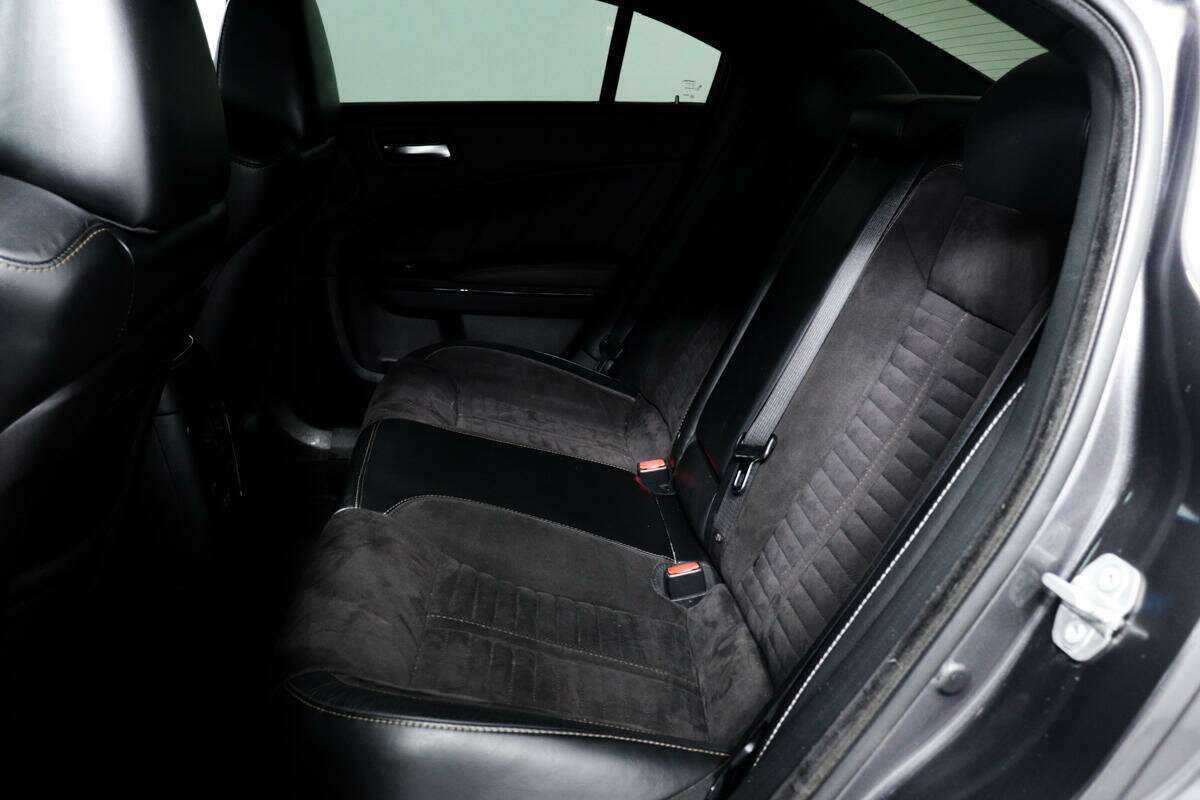 Dodge Charger с пробегом — 2018 год. Фото: #11