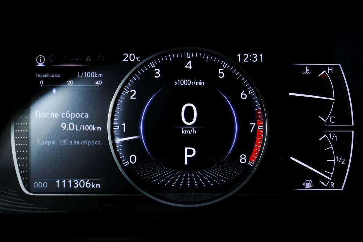 Lexus ES с пробегом — 2021 год. Фото: #9