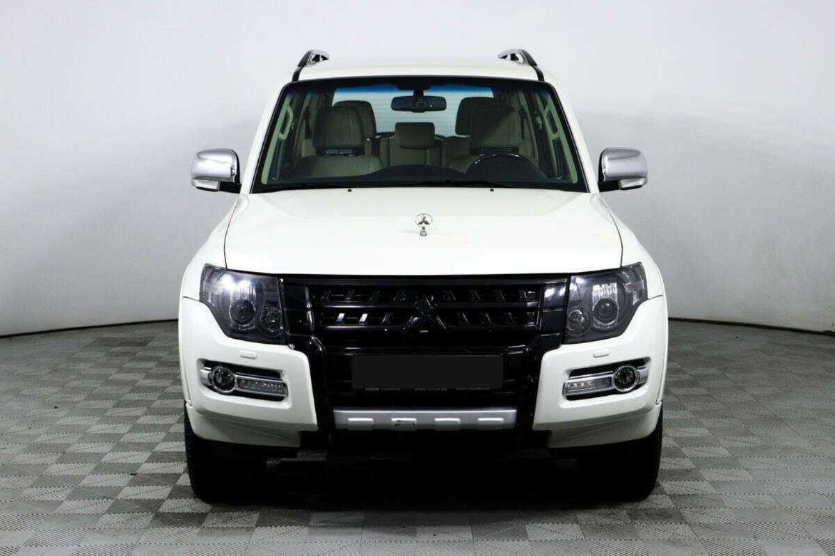 Mitsubishi Pajero с пробегом — 2019 год. Фото: #1