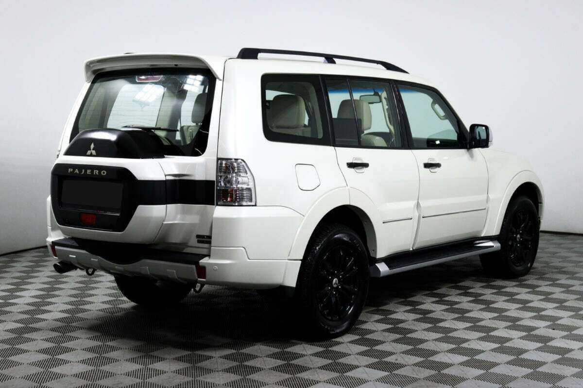 Mitsubishi Pajero с пробегом — 2019 год. Фото: #4