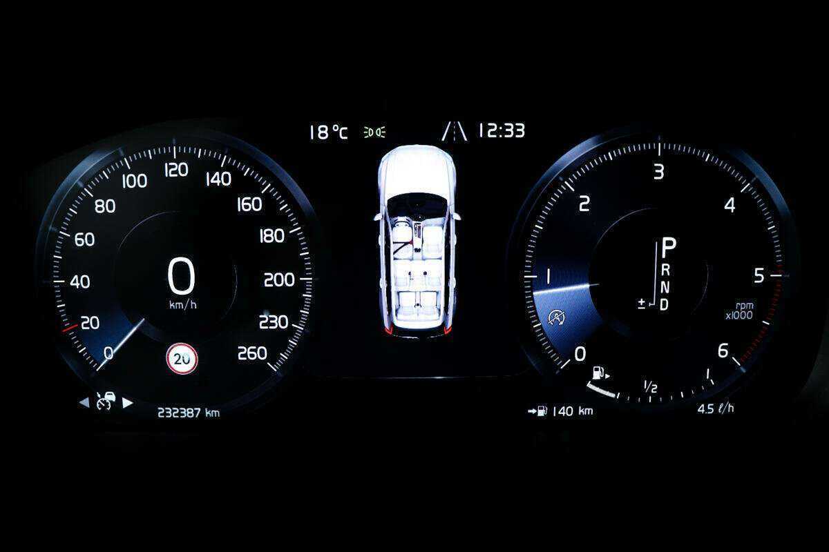 Volvo XC90 с пробегом — 2017 год. Фото: #9