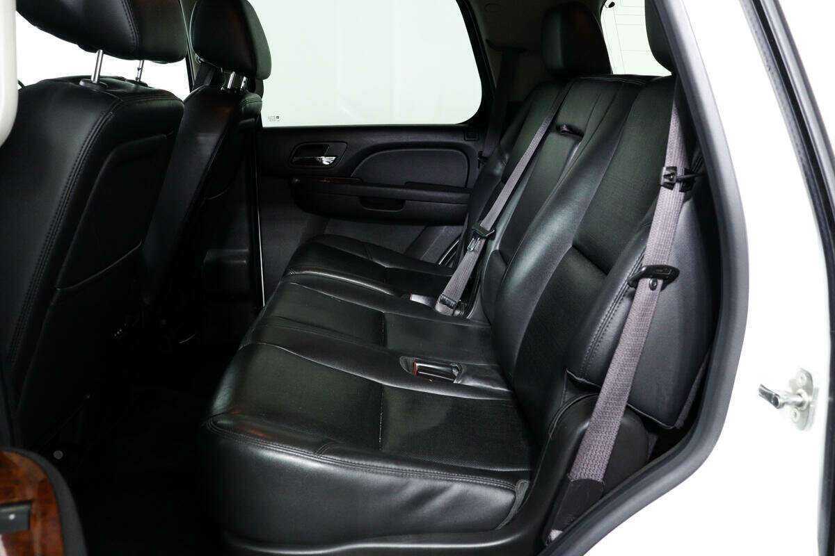 Chevrolet Tahoe с пробегом — 2013 год. Фото: #11