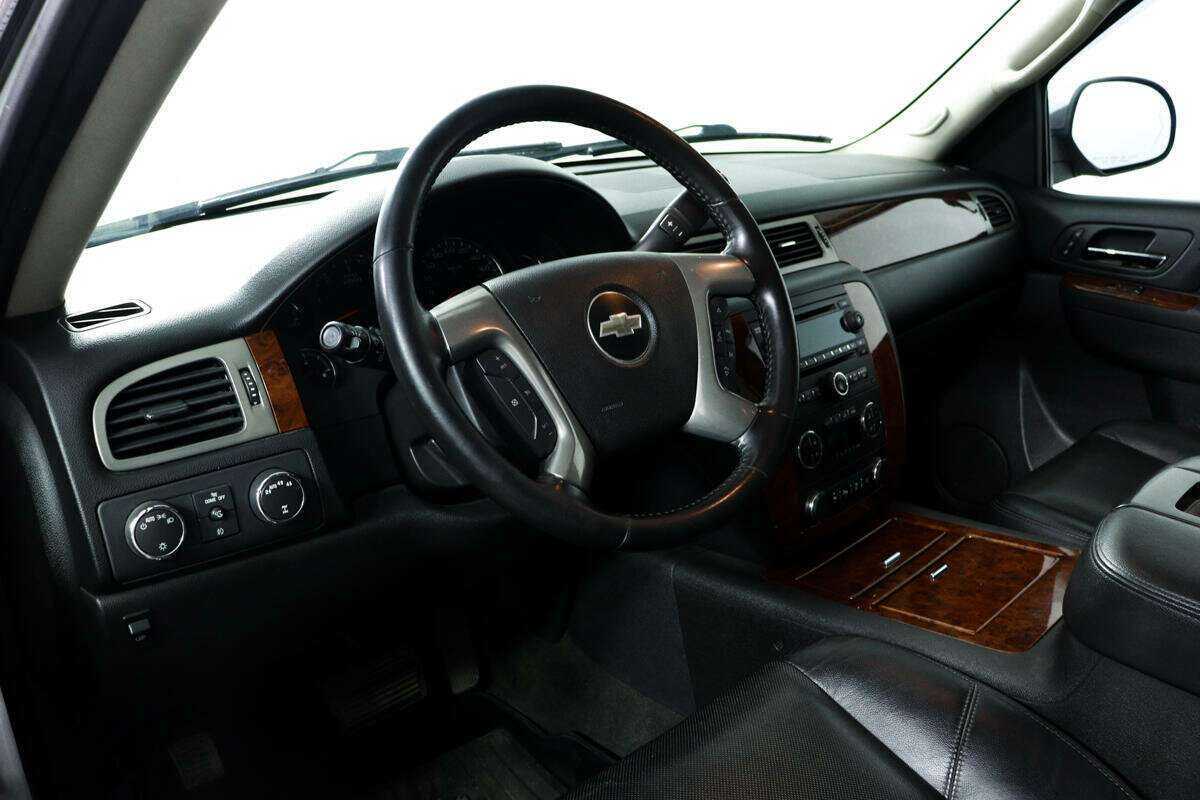 Chevrolet Tahoe с пробегом — 2013 год. Фото: #12