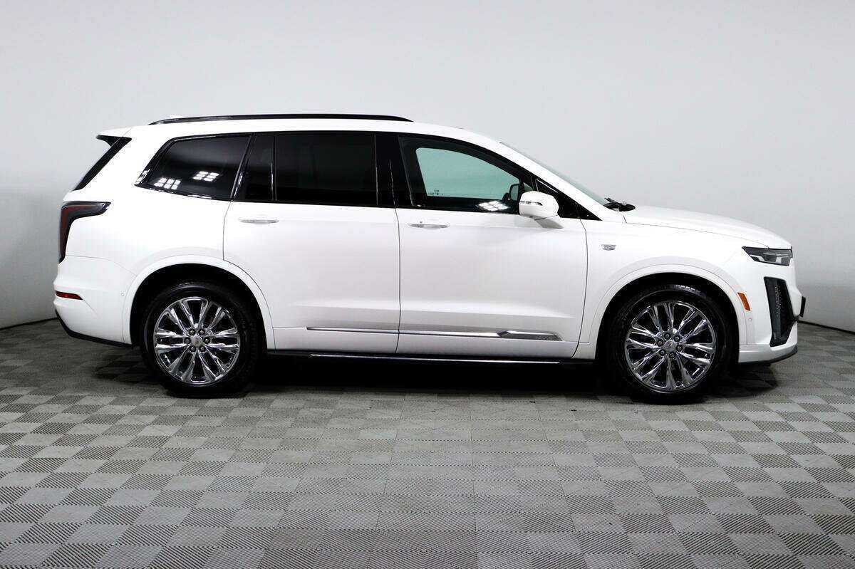 Cadillac XT6 с пробегом — 2021 год. Фото: #3