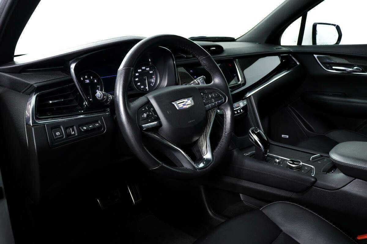 Cadillac XT6 с пробегом — 2021 год. Фото: #12