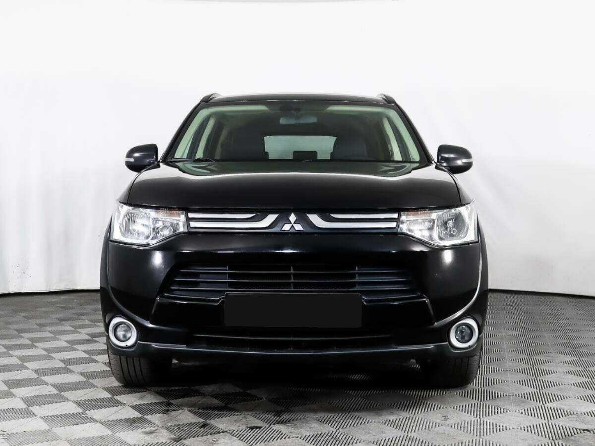 Mitsubishi Outlander с пробегом — 2013 год. Фото: #1