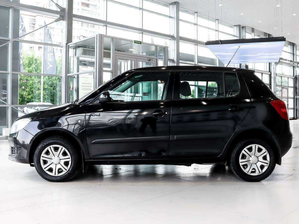 Skoda Fabia с пробегом — 2010 год. Фото: #6