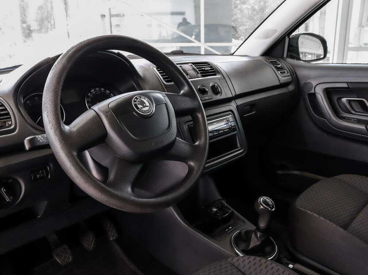 Skoda Fabia с пробегом — 2010 год. Фото: #7