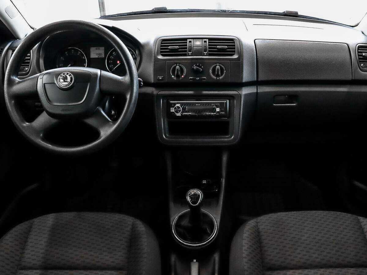 Skoda Fabia с пробегом — 2010 год. Фото: #10