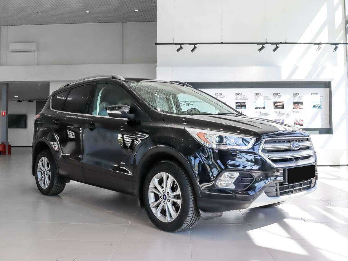 Ford Kuga с пробегом — 2016 год. Фото: #2