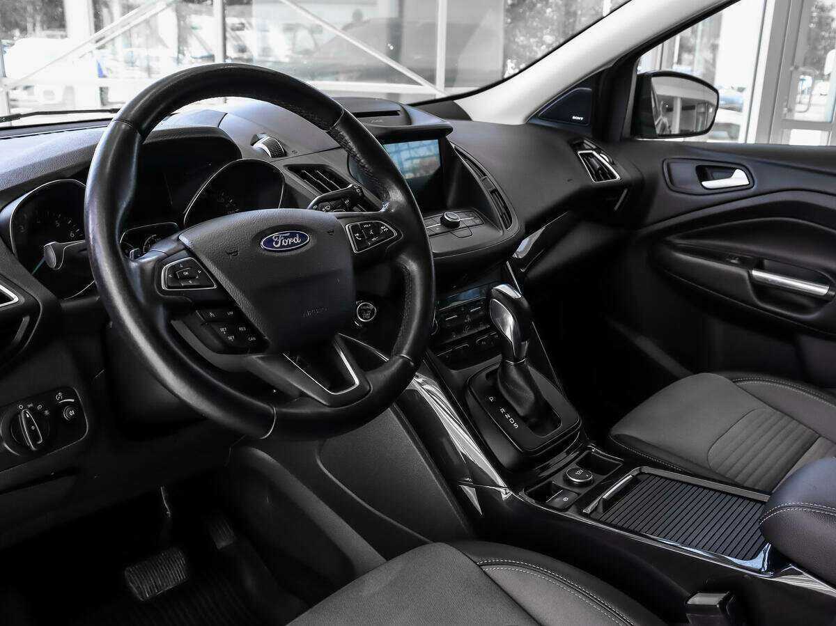 Ford Kuga с пробегом — 2016 год. Фото: #8