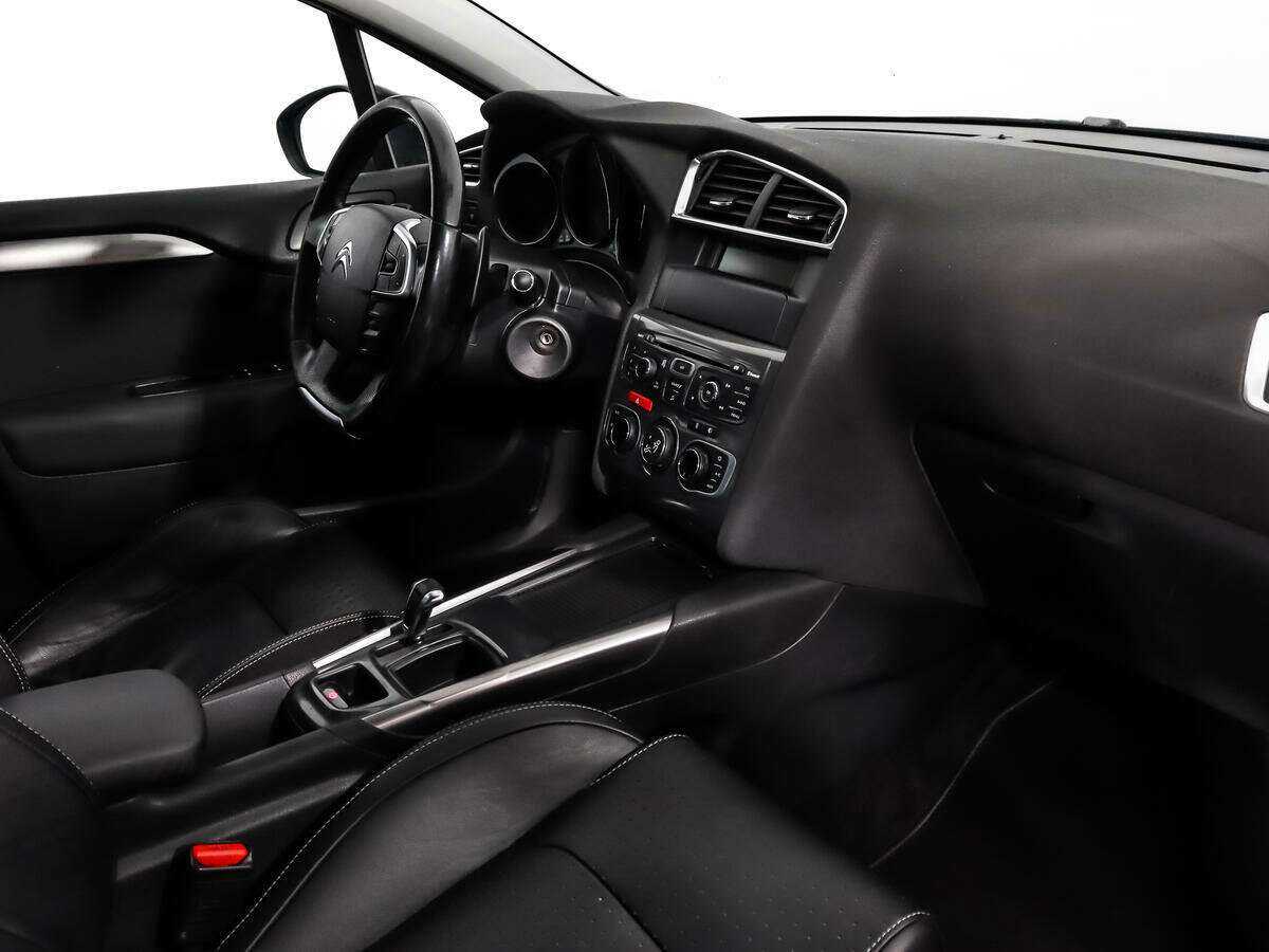 Citroen C4 с пробегом — 2012 год. Фото: #11