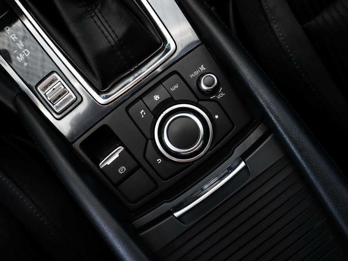 Mazda 6 с пробегом — 2018 год. Фото: #9