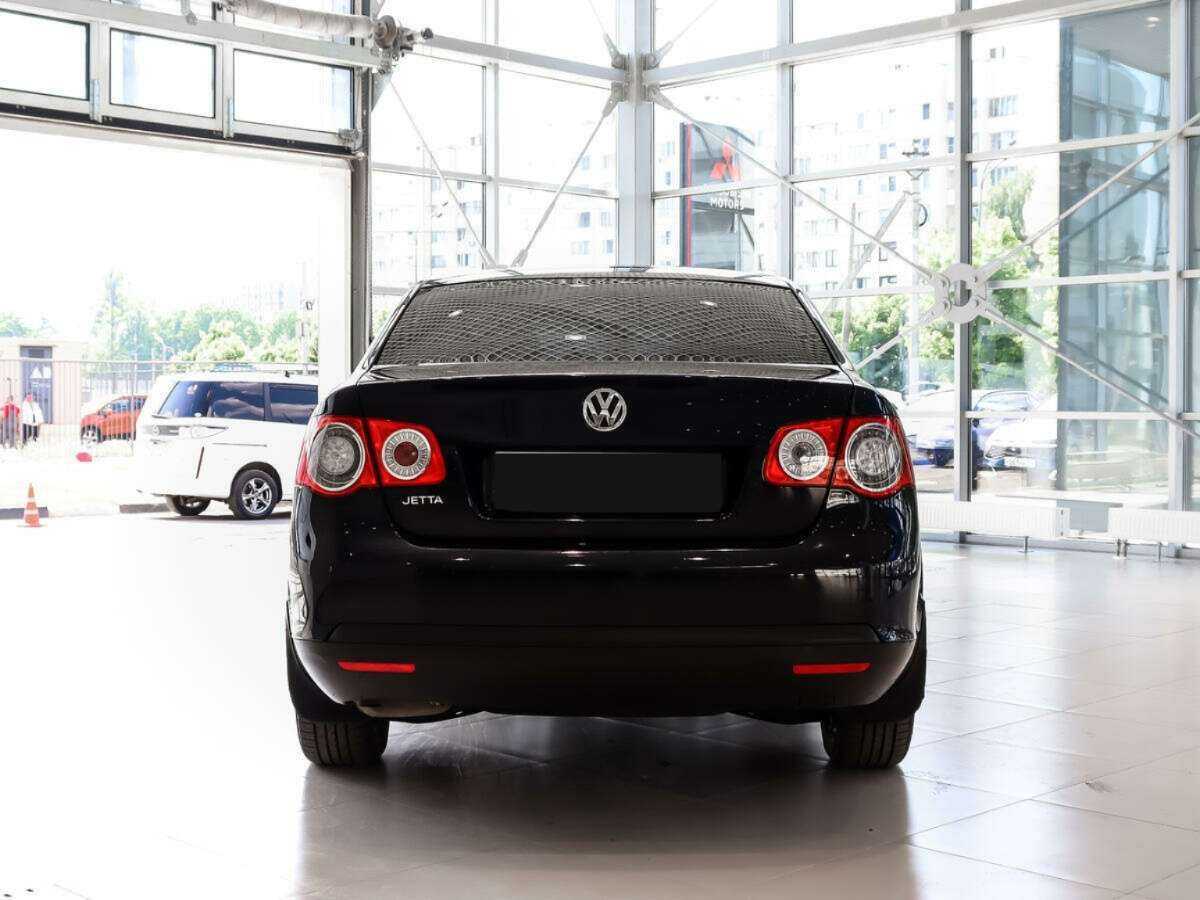 Volkswagen Jetta с пробегом — 2009 год. Фото: #5