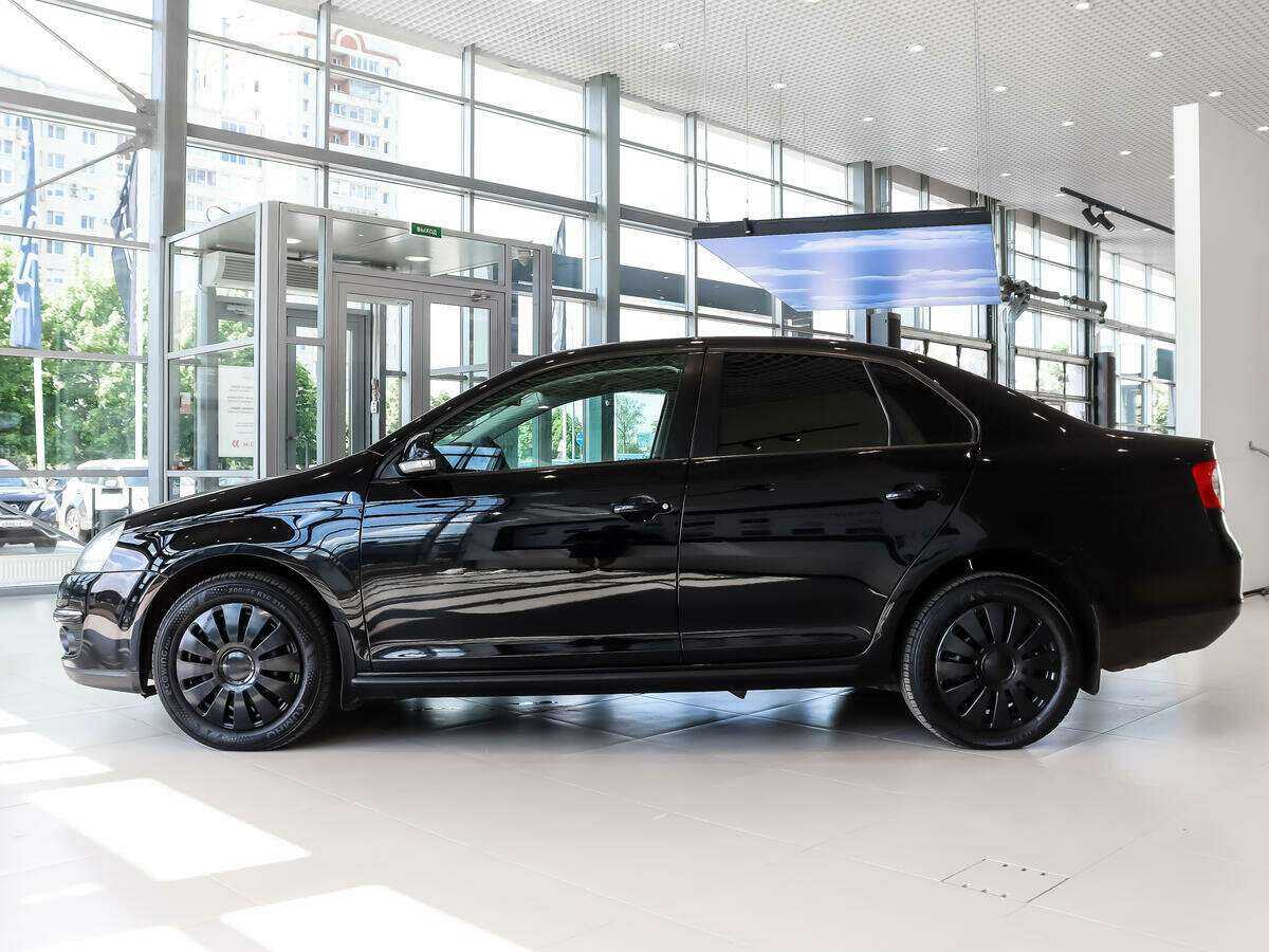 Volkswagen Jetta с пробегом — 2009 год. Фото: #7