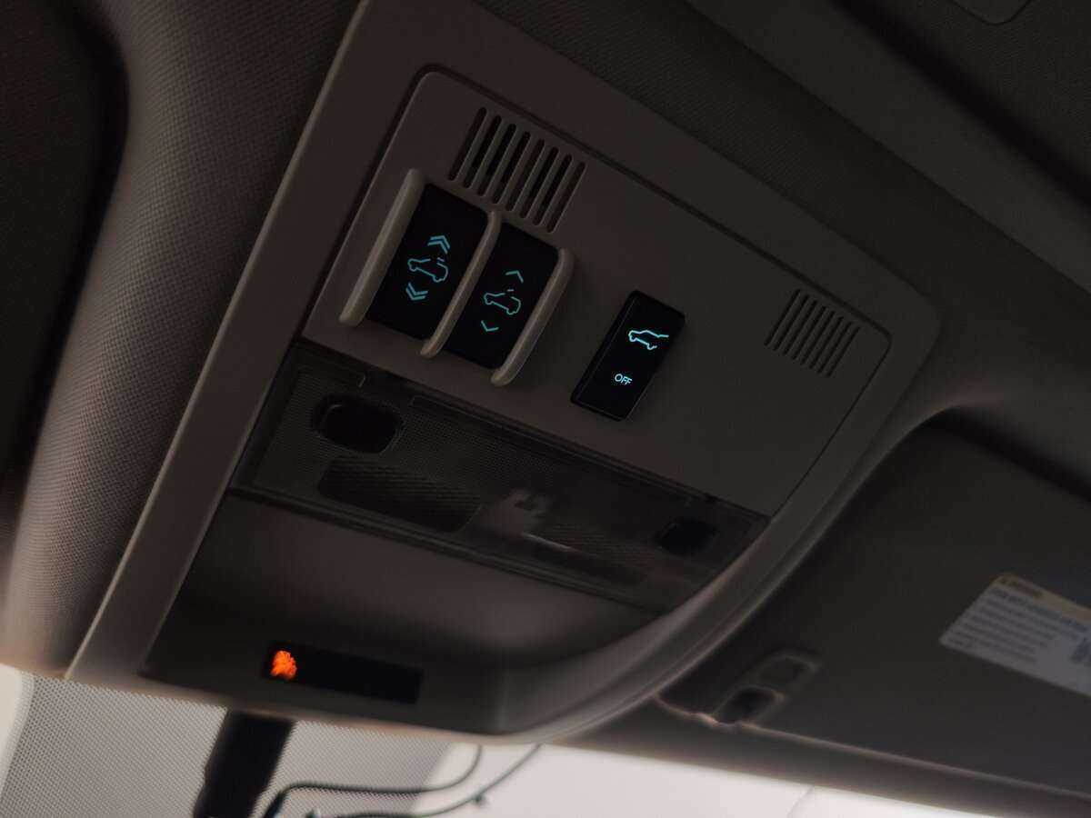 Chevrolet Tahoe с пробегом — 2012 год. Фото: #9