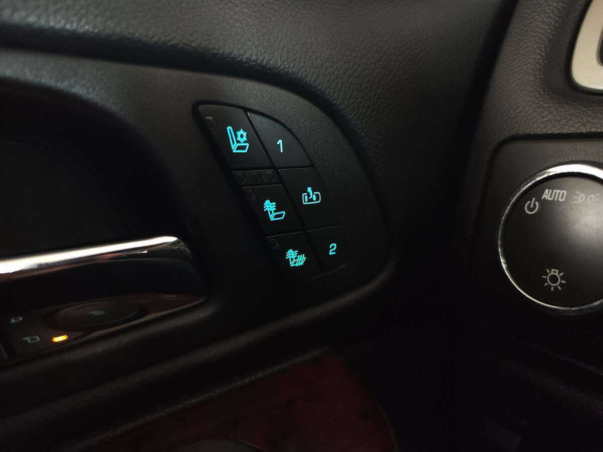 Chevrolet Tahoe с пробегом — 2012 год. Фото: #13