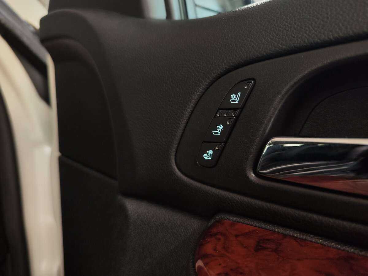 Chevrolet Tahoe с пробегом — 2012 год. Фото: #19