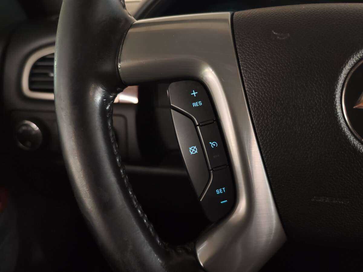 Chevrolet Tahoe с пробегом — 2012 год. Фото: #23